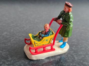 Lemax oud retired figuur met kinderwagen kind beer beschikbaar voor biedingen
