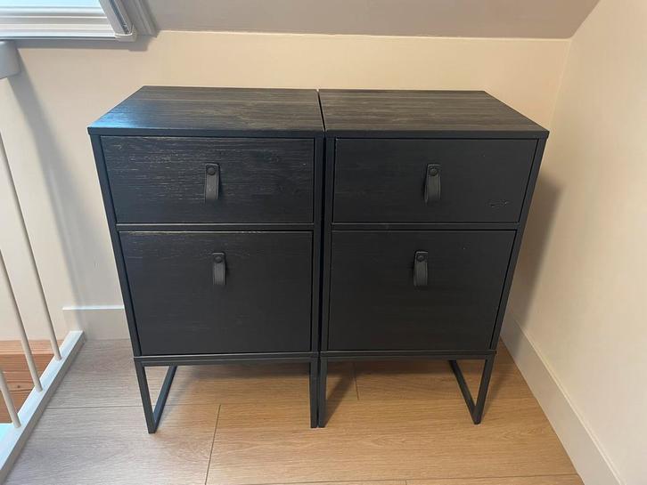 Nachtkastje WOOOD, Huis en Inrichting, Kasten | Lockerkasten, Zo goed als nieuw, Ophalen