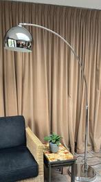 Booglamp/ vloerlanp Zilverkleur Vintage erg mooi, Huis en Inrichting, Lampen | Vloerlampen, Ophalen, Gebruikt, Vintage/klassiek/modern