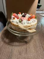 Taart decoratie op glazen schaal, Huis en Inrichting, Woonaccessoires | Stolpen, Ophalen of Verzenden, Zo goed als nieuw