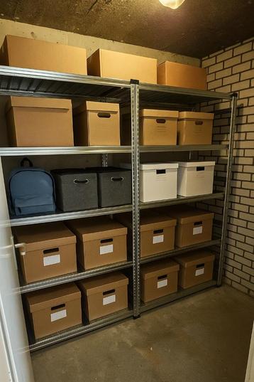 Kast voor berging beschikbaar voor biedingen