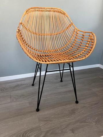 Vintage Rotan Stoel met Metalen Poten beschikbaar voor biedingen