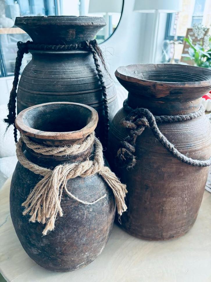 3 Nepalese Potten - Donkerbruin, Huis en Inrichting, Woonaccessoires | Vazen, Gebruikt, Overige kleuren, Minder dan 50 cm, Overige materialen