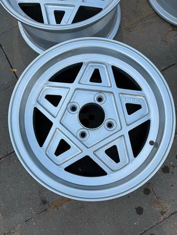 Unieke Indianapolis Velgen Alfa Romeo GT Junior - 14 inch beschikbaar voor biedingen