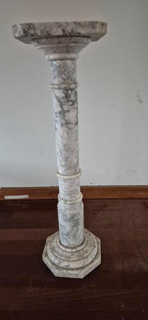 Mooie marmeren zuil - 80 cm hoog, Huis en Inrichting, Woonaccessoires | Zuilen en Pilaren, Gebruikt, Ophalen of Verzenden