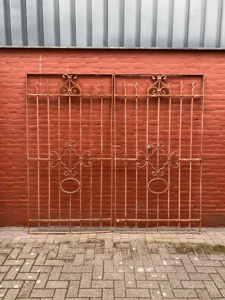 Antiek smeedijzeren hekwerk, Tuin en Terras, Tuinhekken en Hekwerk, Sierhekwerk, IJzer, Ophalen of Verzenden