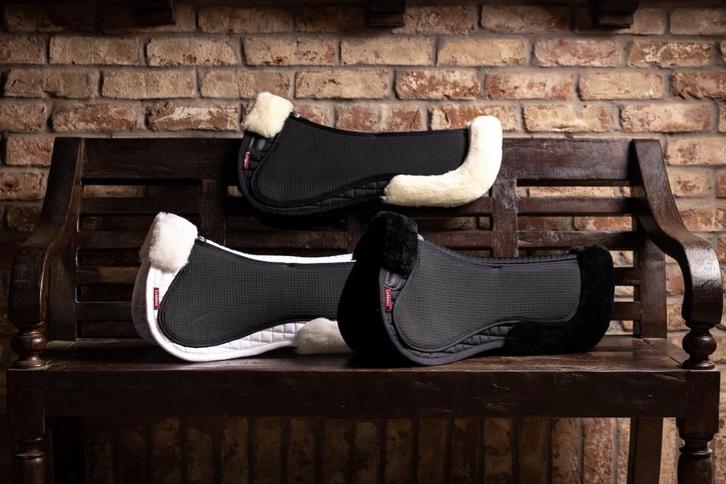 LeMieux Streamline Zadelonderlegger + inlages Zwart SALE!, Dieren en Toebehoren, Paarden en Pony's | Dekens en Dekjes, Nieuw, Dekje