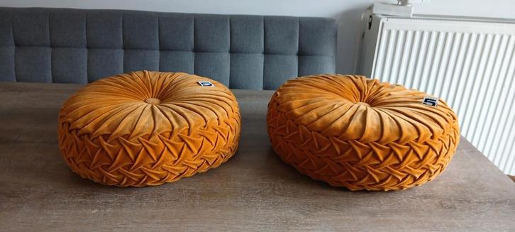 Loods5 sierkussen Kanan rond poef kussen vloerkussen, Huis en Inrichting, Banken | Voetenbanken en Poefen, Zo goed als nieuw, Minder dan 50 cm