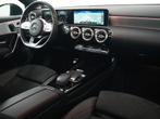 Mercedes-Benz A-klasse 200 AMG Line | Schuifdak | Widescreen, Auto's, Mercedes-Benz, Stof, Gebruikt, Euro 6, 4 cilinders