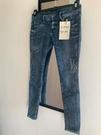 G-star spijkerbroek mt 29/32 heel klein prijsje, Kleding | Dames, Spijkerbroeken en Jeans, Ophalen of Verzenden, Gedragen