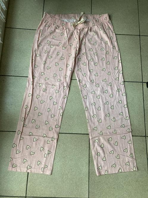 Nieuwe pyjamabroek met hartjes - maat L, Kleding | Dames, Pyjama's, Nieuw, Ophalen of Verzenden