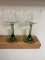Set vintage Moezel wijnglazen groene voet 2 st, Ophalen of Verzenden, Zo goed als nieuw, Overige typen