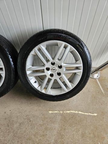  Wielen/Velgen met banden  215/50/ZR/17 inch  beschikbaar voor biedingen
