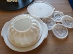 Tupperware puddingvorm met deksel en vormpjes, Huis en Inrichting, Keuken | Tupperware, Ophalen of Verzenden, Gebruikt, Wit, Bak of Kom