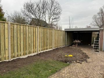 Beton en/of hout schuttingen beschikbaar voor biedingen