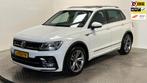 Volkswagen Tiguan 1.5 TSI R-Line Comfortline Business trekha, Voorwielaandrijving, Euro 6, 4 cilinders, Wit