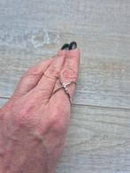 925 Zilveren Criss Cross Ring, Ophalen of Verzenden, Zo goed als nieuw, 17 tot 18, Dame