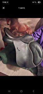 Wintec cair hart 500 veelzijdigheidzadel 17 inch, Dieren en Toebehoren, Paarden en Pony's | Zadels, Ophalen, Zo goed als nieuw