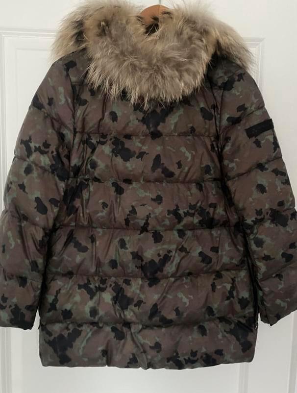 Peuterey donsjas.Maat IT 42= NL 38, Kleding | Dames, Jassen | Winter, Zo goed als nieuw, Maat 38/40 (M), Bruin, Verzenden