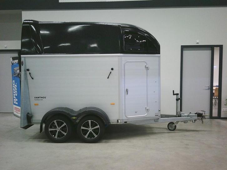 Humbaur 2 paards Xanthos. incl zadelkamer. Zeer nette staat., Dieren en Toebehoren, Paarden en Pony's | Trailers en Aanhangwagens