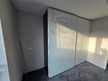 Ikea Pax kledingkast met schuifdeuren - afbeelding 1