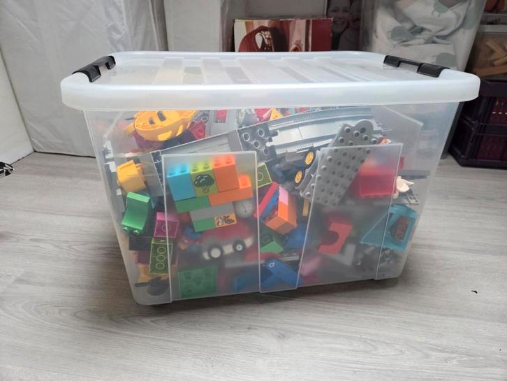 Grote bak met duplo - 10 sets + losse blokken, Kinderen en Baby's, Speelgoed | Duplo en Lego, Gebruikt, Duplo, Complete set, Ophalen
