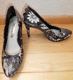 Tamaris pumps maat 39 zwart wit bloemenprint ZGAN, Tamaris, Pumps, Verzenden, Zwart