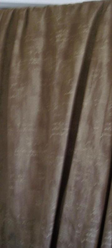 2 GROTE ZWARE GORDIJNEN CAMEL/MOKKA /BRUINE KLEUR  beschikbaar voor biedingen