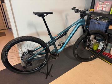 Canyon Neuron CF9 maat M model 2024 beschikbaar voor biedingen