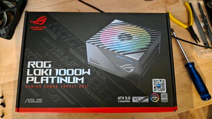 Asus ROG loki 1000W Platinum SFX-L psu, goed als nieuw, Computers en Software, Interne voedingen, Zo goed als nieuw, Ophalen of Verzenden