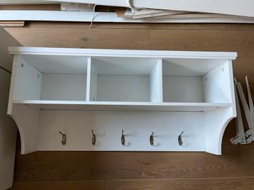 Kapstok beschikbaar voor biedingen