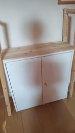 Ivar Kast wit met houten blad/ stelling, Huis en Inrichting, Kasten | Dressoirs, Ophalen, Zo goed als nieuw, 25 tot 50 cm