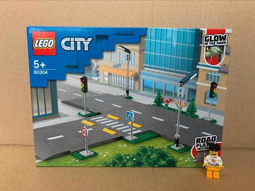 Lego set 60304 city wegplaten (NIEUW), Kinderen en Baby's, Speelgoed | Duplo en Lego, Nieuw, Lego, Complete set, Ophalen of Verzenden