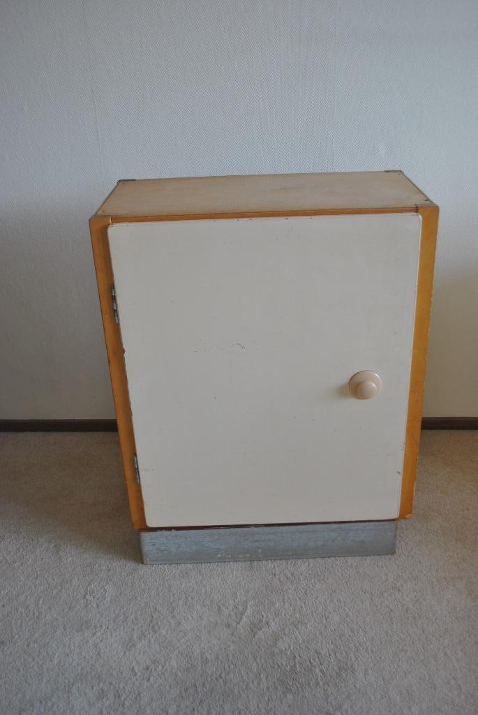 Bruynzeel vintage kastje, Verzamelen, Retro, Huis en Inrichting, Ophalen