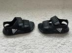 Zwarte Adidas altaswim sandalen maat 25, Schoenen, Jongen of Meisje, Gebruikt, Ophalen of Verzenden