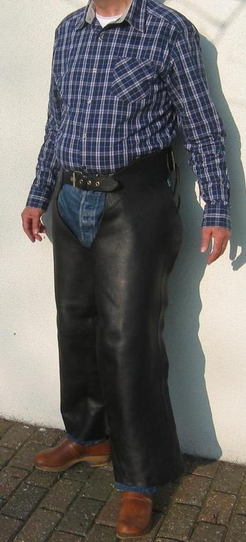 Leren motorbroek beschikbaar voor biedingen