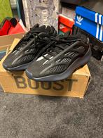 Mooie Yeezy boost 700 V3 sneakers in doos, Ophalen, Nieuw, Zwart, Sneakers of Gympen