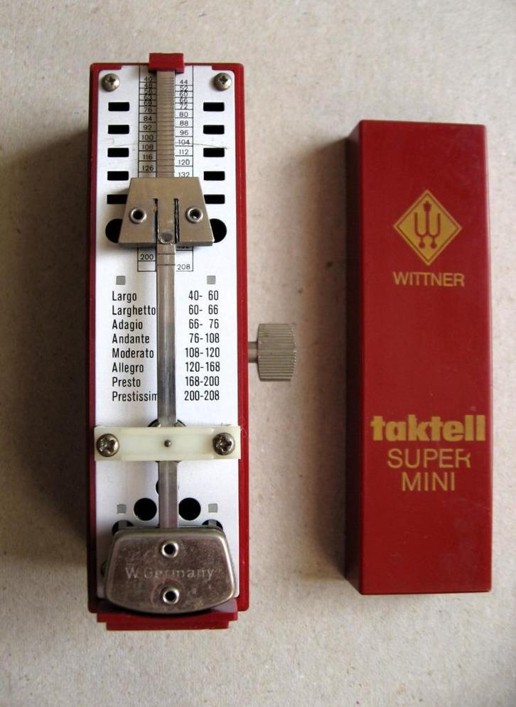 Super mini metronoom Wittner Taktell, robijnrood, Muziek en Instrumenten, Instrumenten | Toebehoren, Zo goed als nieuw, Piano