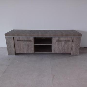TV dressoir beschikbaar voor biedingen