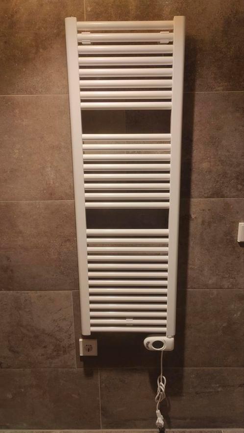 DLR/Cordivari CLAUDIA elektrische handdoek radiator (2stuks), Huis en Inrichting, Badkamer | Badkamermeubels, Zo goed als nieuw
