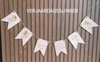 veraajrdagsvlag, vlaggetjes = hout, Ophalen of Verzenden, Nieuw, Kraamcadeau
