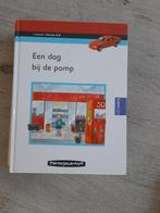 Een dag bij de pomp - Leesboek voor kinderen, Boeken, Ophalen of Verzenden, Zo goed als nieuw, Overige niveaus, Marian van de Coevering