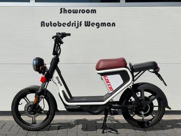 AGM Goccia-25km-20Ah Wit demo elektrische brommer beschikbaar voor biedingen