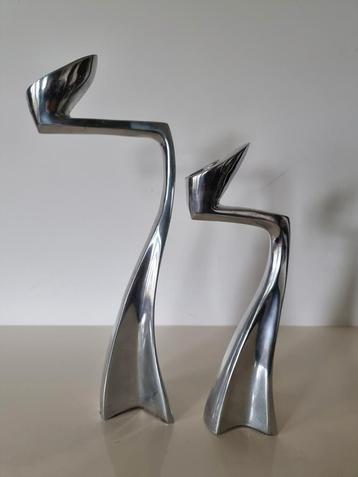 1980s Vintage aluminium Swan kandelaars Matthew Hilton beschikbaar voor biedingen