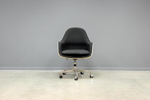 Eames loose cushion office chair, Huis en Inrichting, Bureaustoelen, Zo goed als nieuw, Zwart, Ophalen of Verzenden