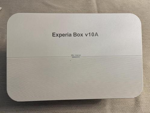 Experia Box v10A + KPN TV-ontvanger met afstandsbediening, Computers en Software, Routers en Modems, Zo goed als nieuw, Router met modem