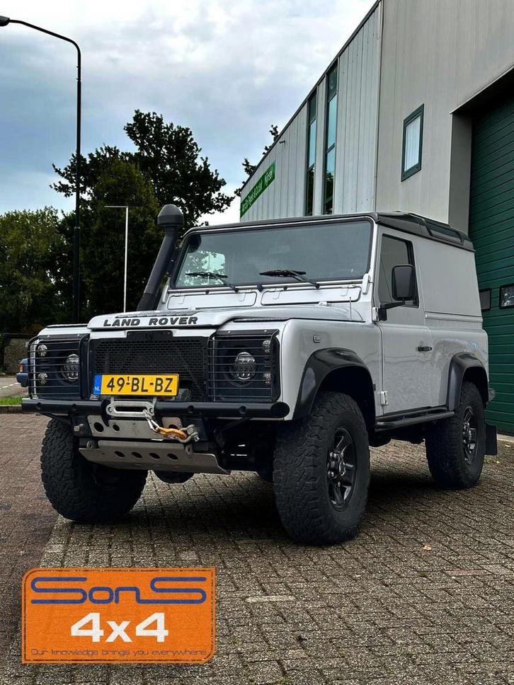Land Rover Defender, Auto's, Bestelauto's, Particulier, Land Rover, Diesel, Handgeschakeld, Origineel Nederlands, Zilver of Grijs