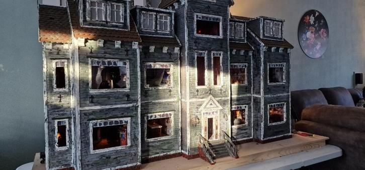 uniek poppenhuis Spookhuis veel techniek Arduino Halloween, Verzamelen, Poppenhuizen en Toebehoren, Gebruikt, Poppenhuis, Ophalen