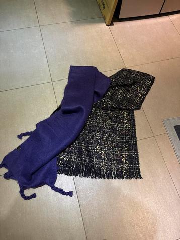 2 Warme Sjaals - Perfect voor de Winter! beschikbaar voor biedingen