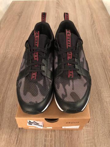 Cruyff Maxi maat 45 grijs/zwart met camo print beschikbaar voor biedingen